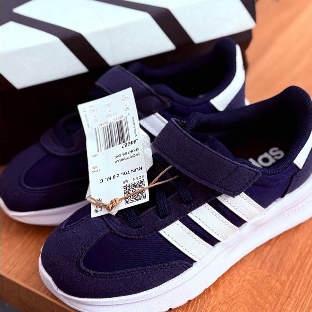 NWT Adidas Kids Dark Blue and White Sneakers Velcro